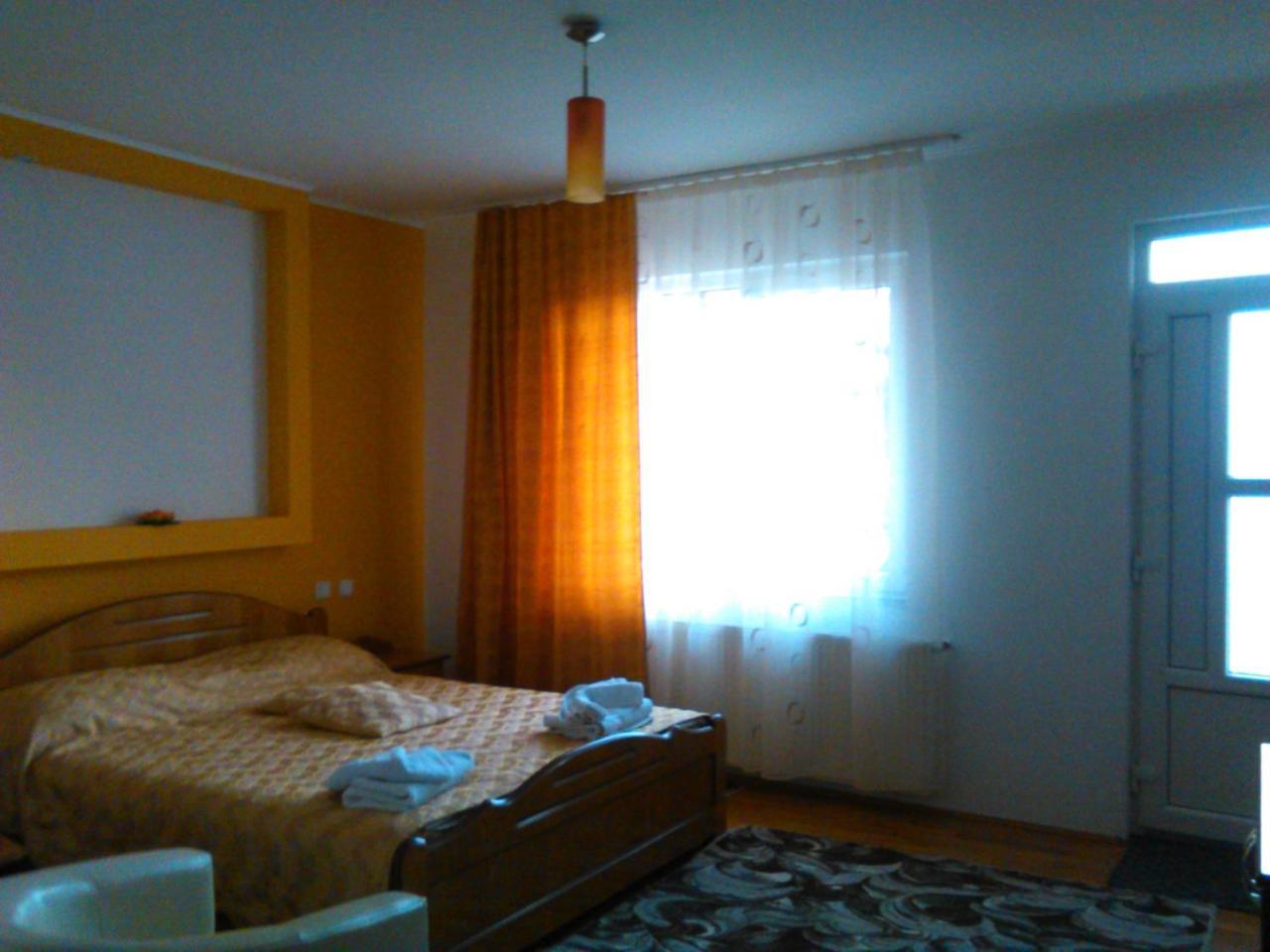 Pensiunea Lucia Ana Cluj-Napoca Extérieur photo